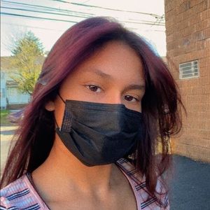 Meet your Posher, Lia